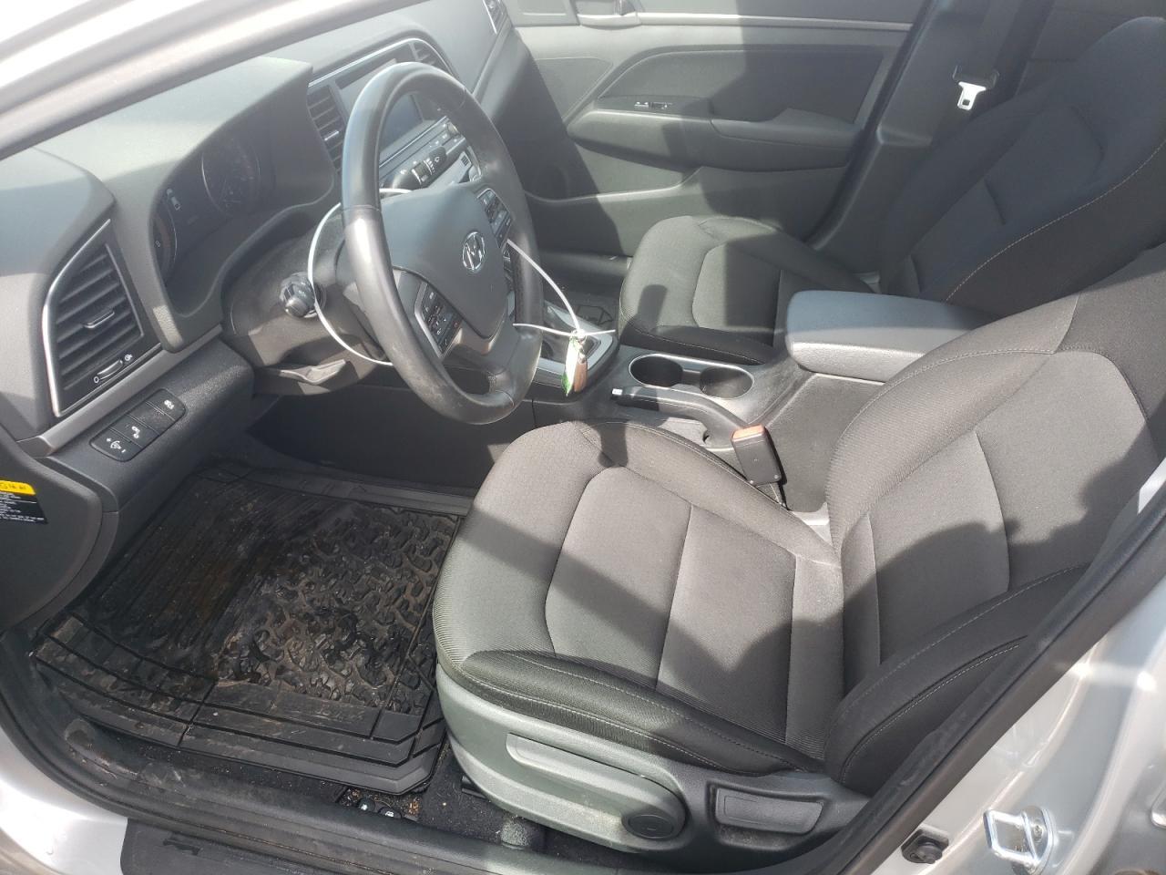 2018 HYUNDAI ELANTRA SE - Фото 7