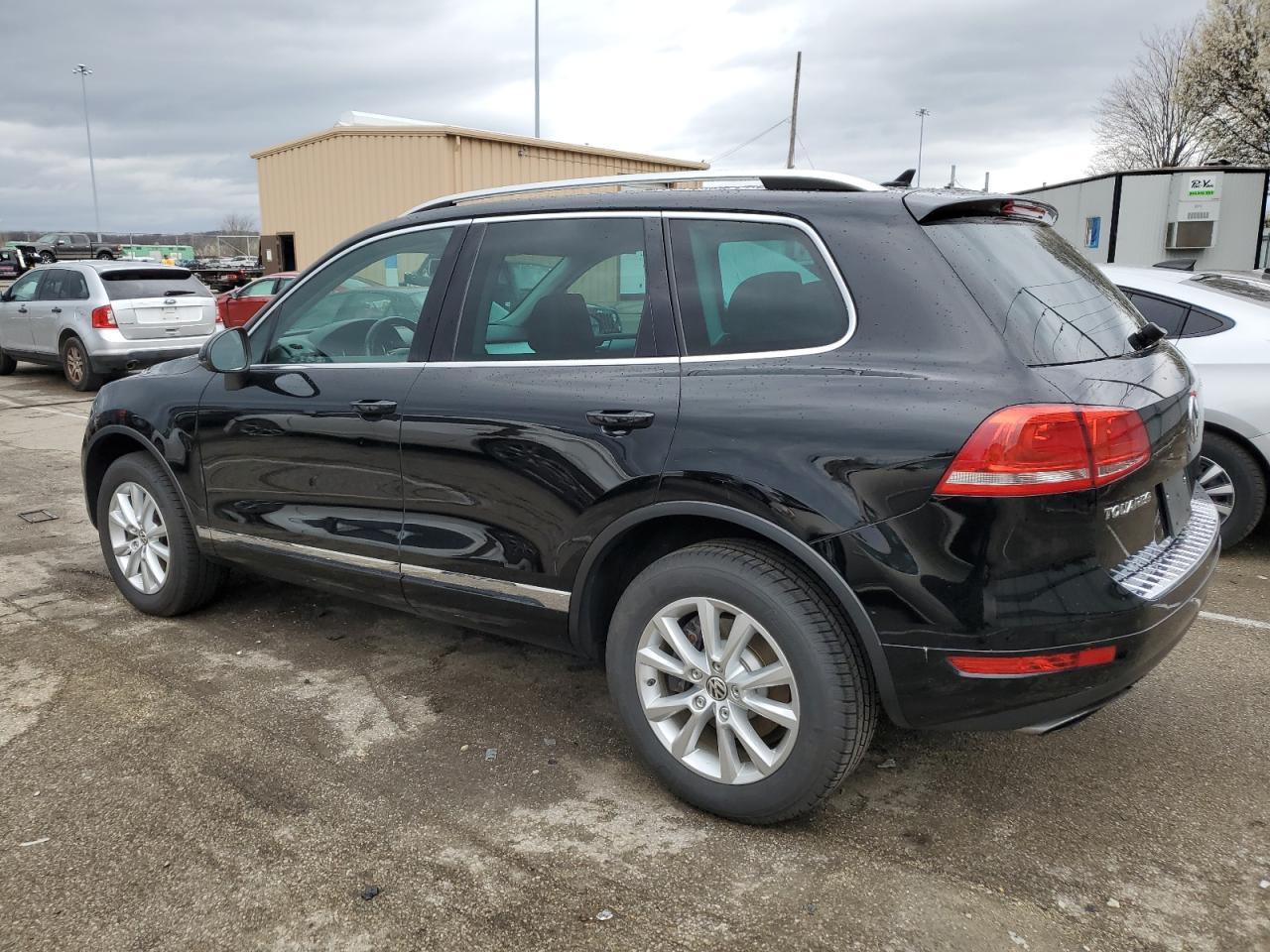 2014 VOLKSWAGEN TOUAREG V6 - Image 2