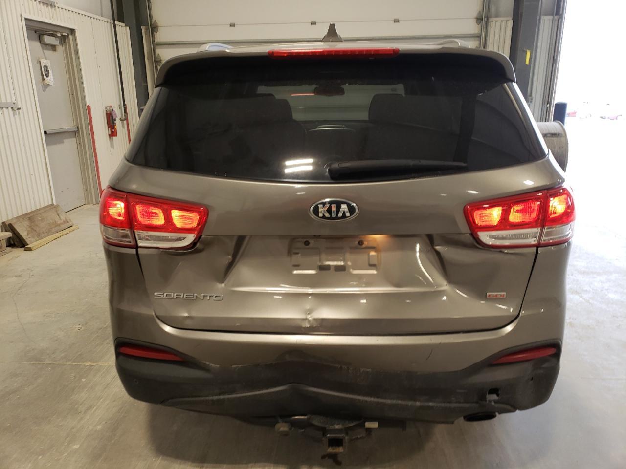 2016 KIA SORENTO LX - Image 6