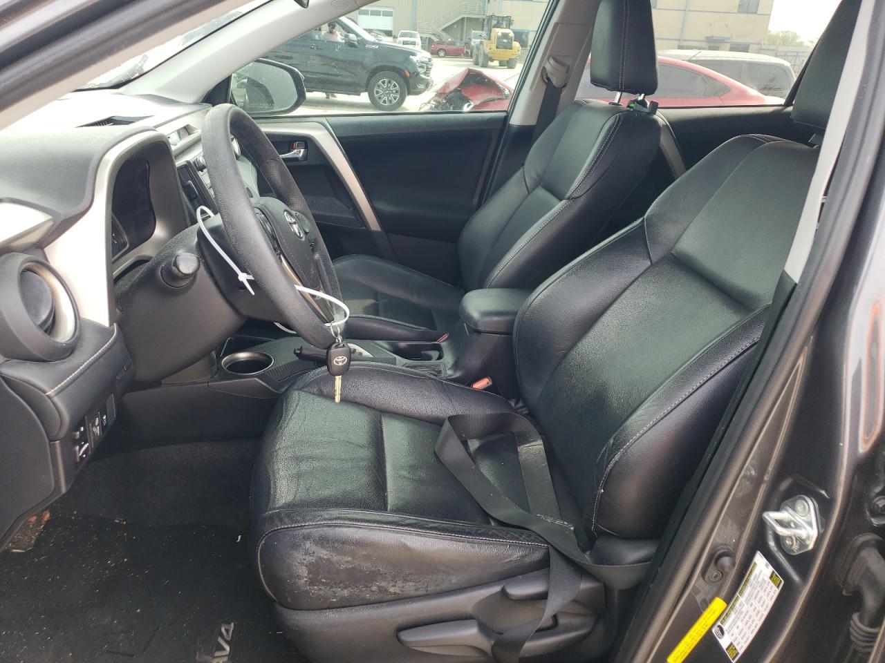 2015 TOYOTA RAV4 XLE - Image 7