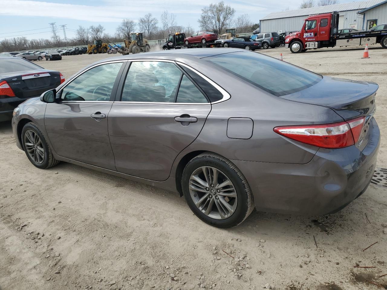 2017 TOYOTA CAMRY LE - Image 2