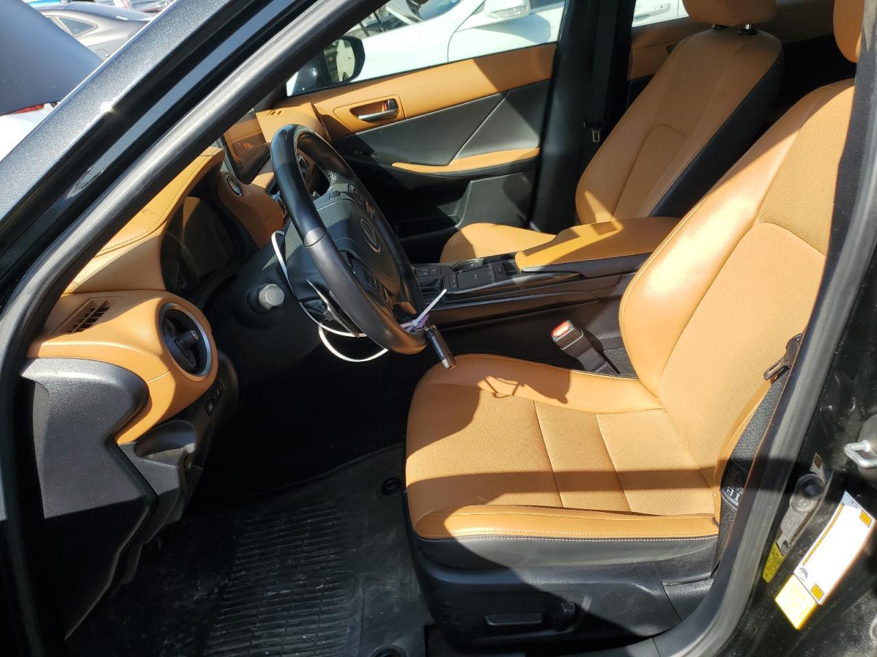 2021 LEXUS IS 300 - Image 7
