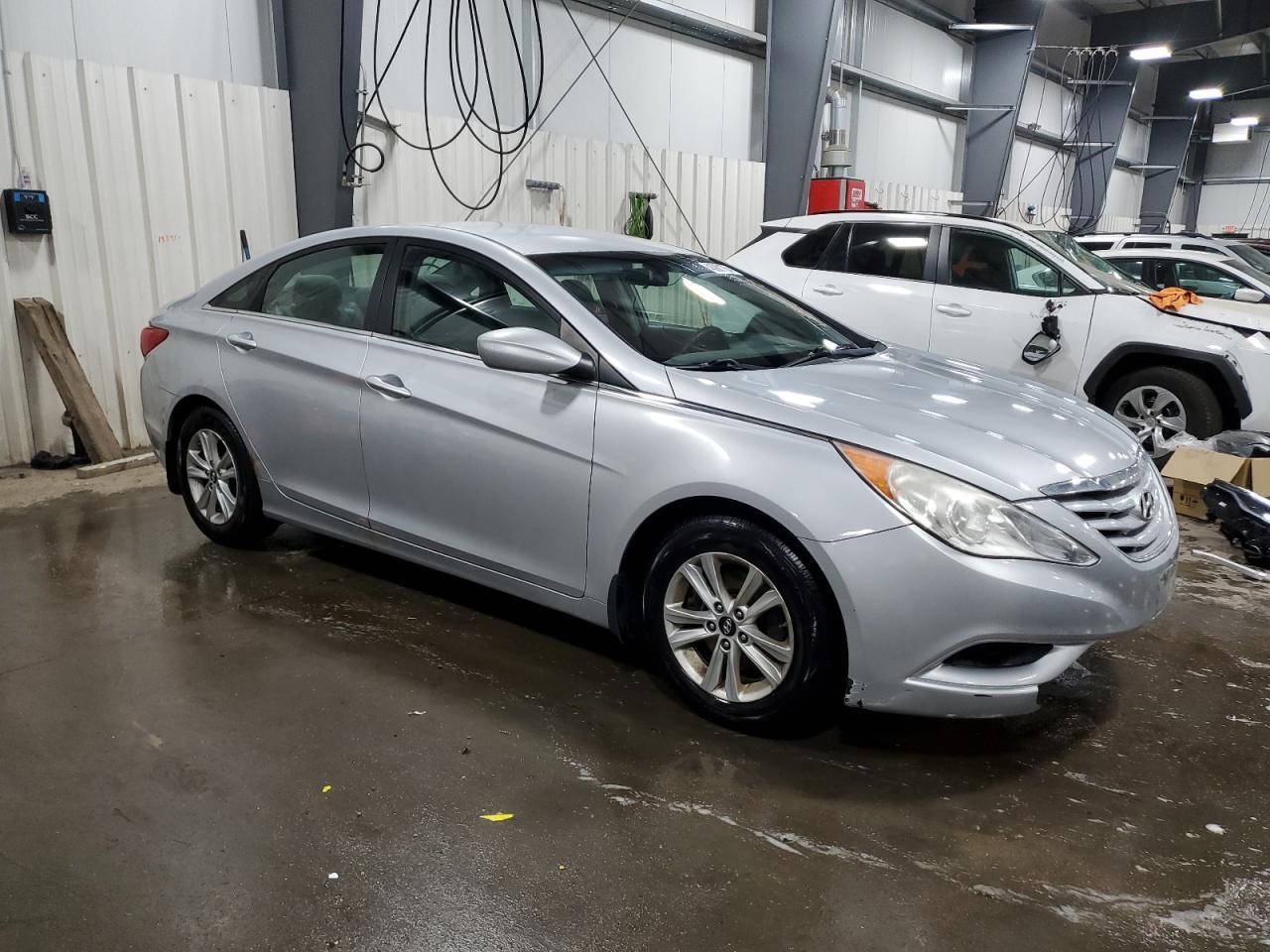 2011 HYUNDAI SONATA GLS - Фото 4