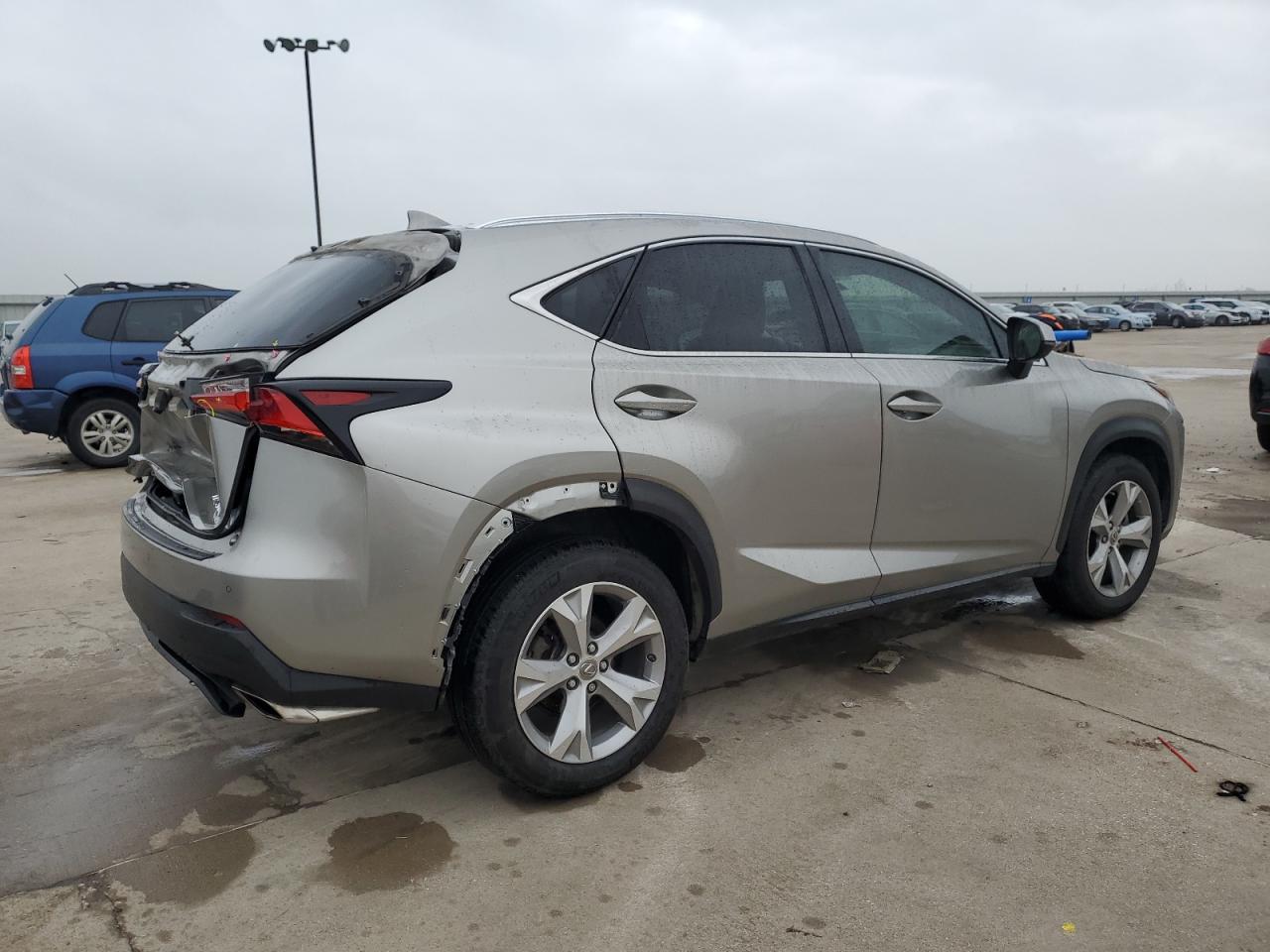 2017 LEXUS NX 200T BA - Фото 3