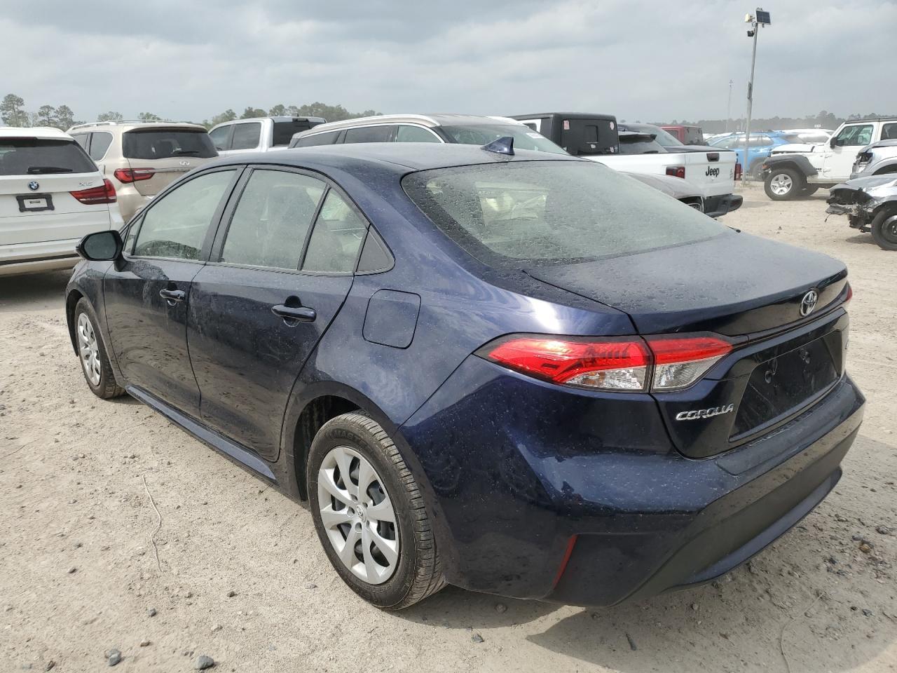 2021 TOYOTA COROLLA LE - Фото 2