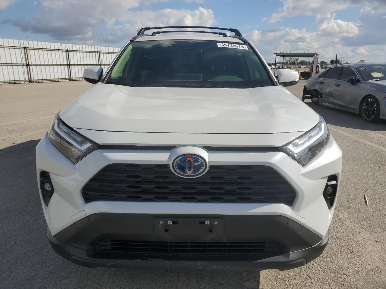 2022 TOYOTA RAV4 XLE P - Фото 5