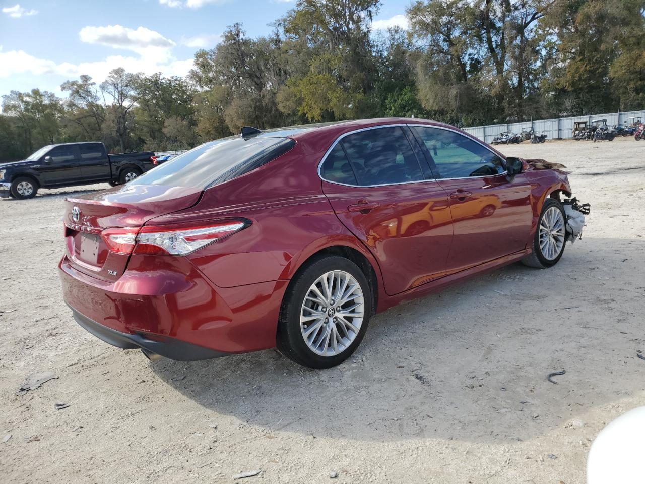 2019 TOYOTA CAMRY L - Фото 3