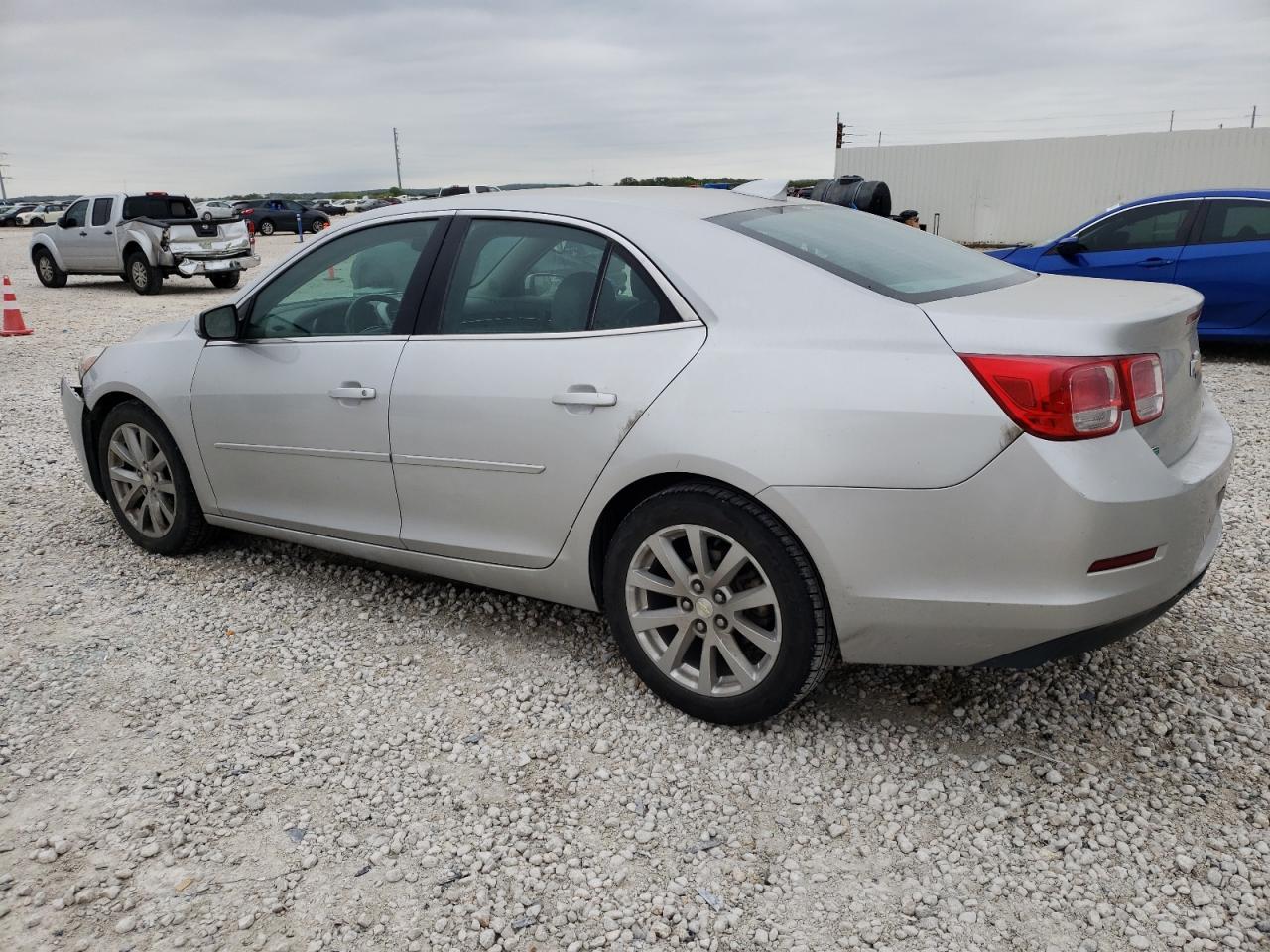 2015 CHEVROLET MALIBU 2LT - Image 2