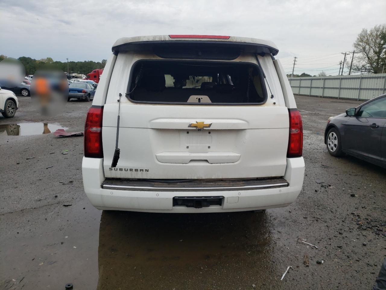 2015 CHEVROLET SUBURBAN C - Фото 6