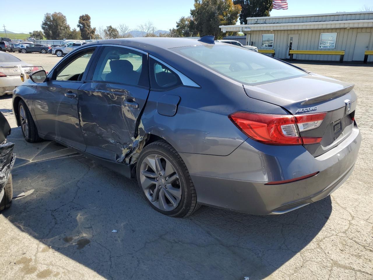 2018 HONDA ACCORD LX - Фото 2