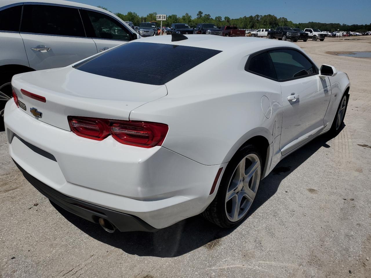 2020 CHEVROLET CAMARO LS - Фото 3
