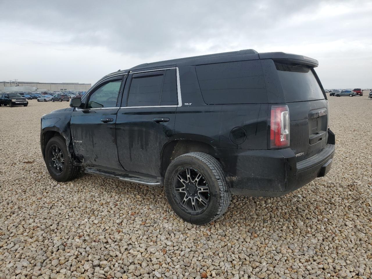 2016 GMC YUKON SLT - Image 2