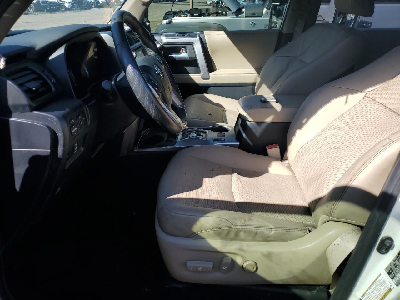 2018 TOYOTA 4RUNNER SR - Фото 7
