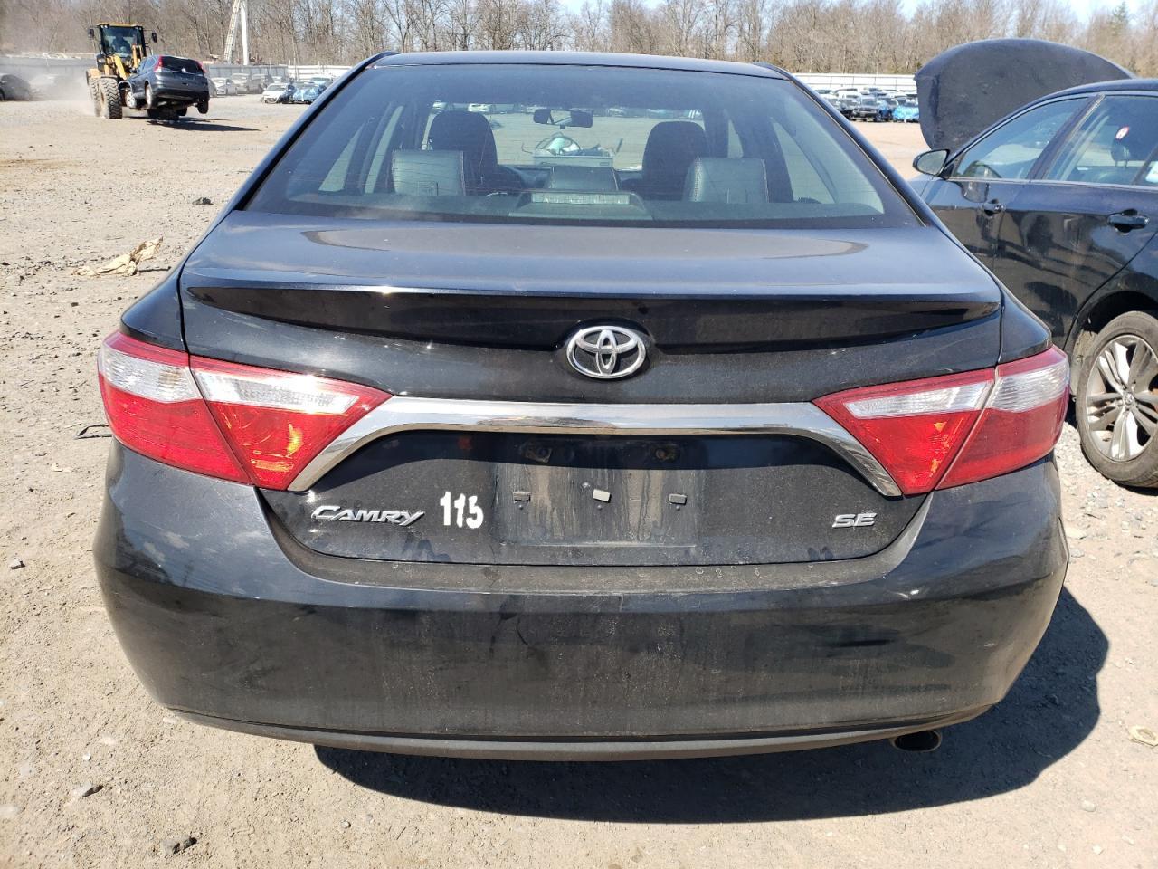 2016 TOYOTA CAMRY LE - Фото 6