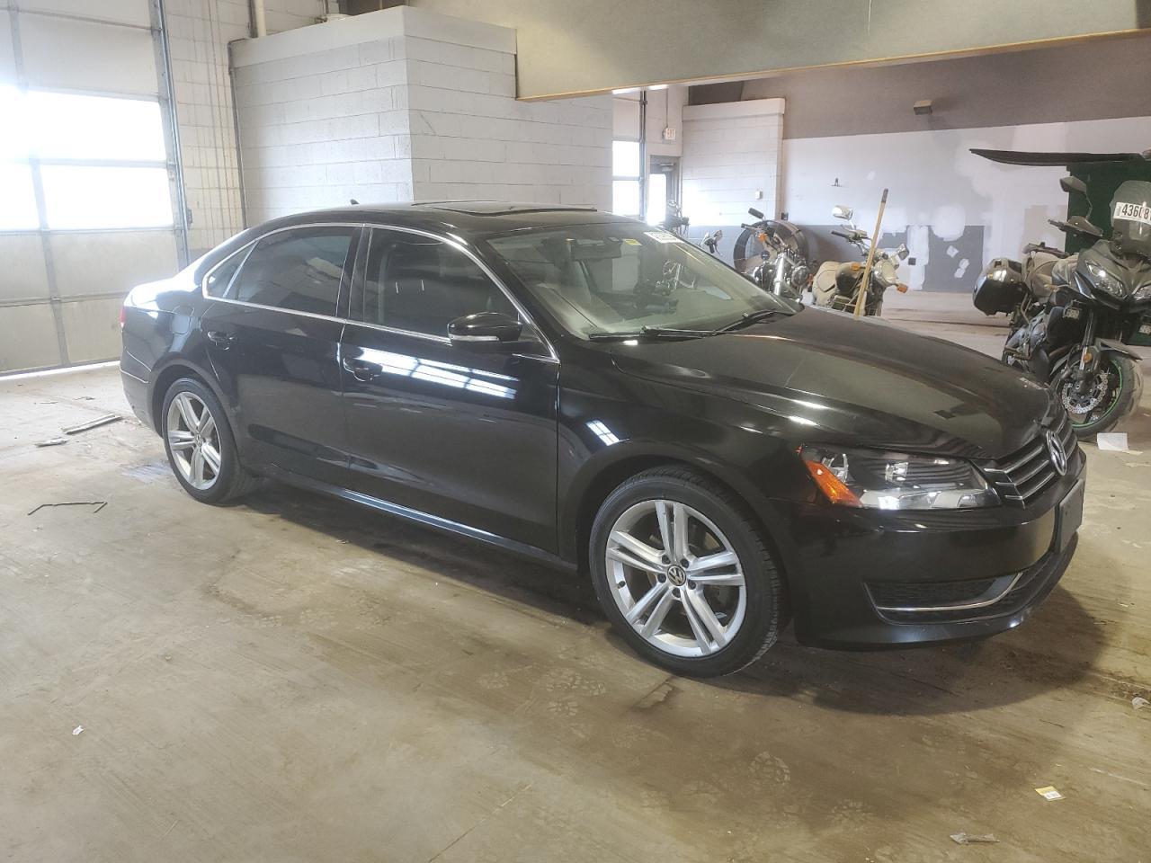 2014 VOLKSWAGEN PASSAT SE - Фото 4