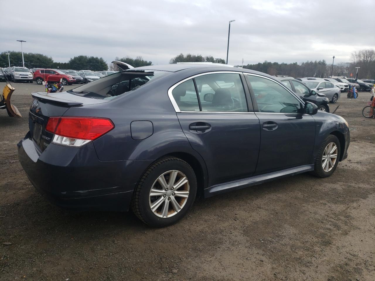 2012 SUBARU LEGACY 2.5 - Image 3