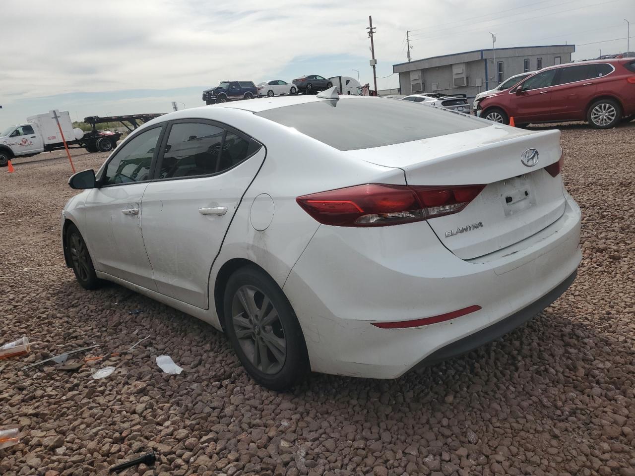 2017 HYUNDAI ELANTRA SE - Фото 2