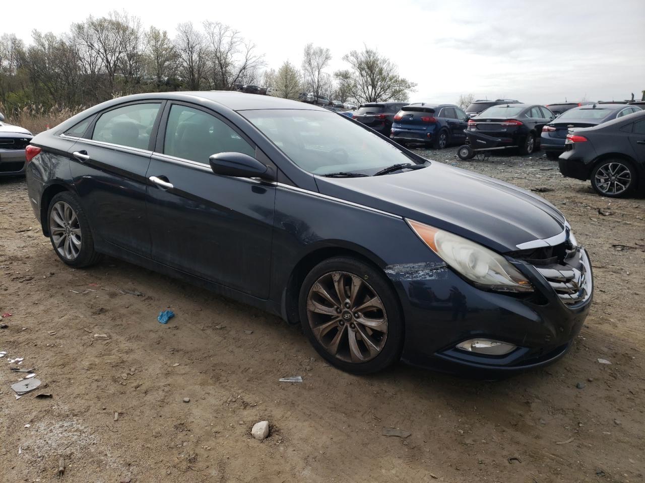 2011 HYUNDAI SONATA SE - Image 4