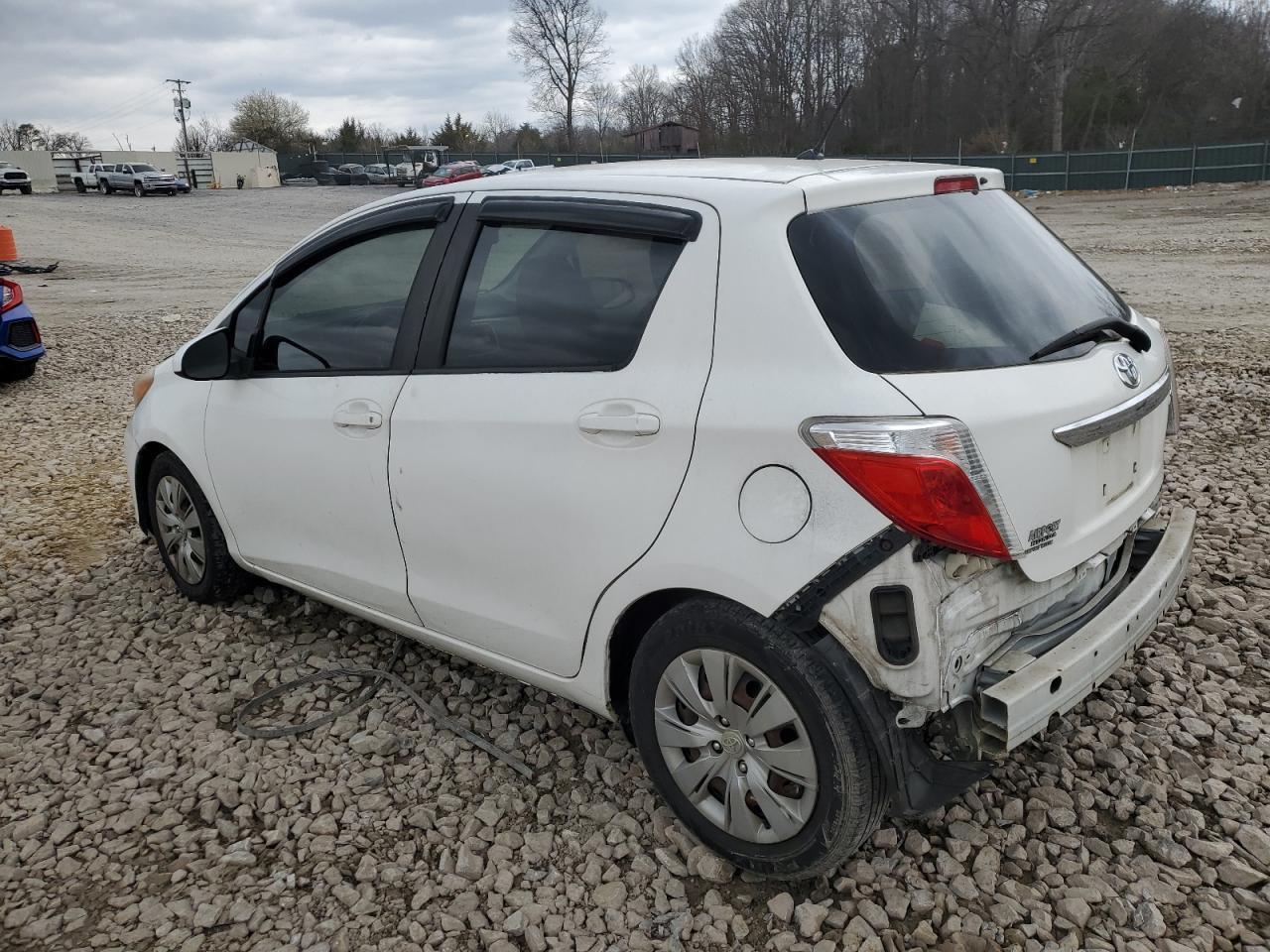 2014 TOYOTA YARIS - Фото 2
