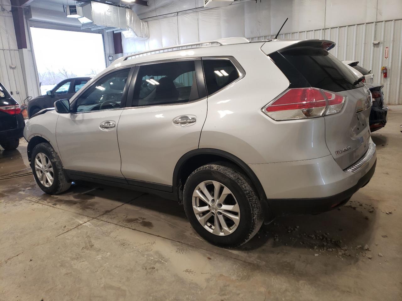 2016 NISSAN ROGUE S - Фото 2