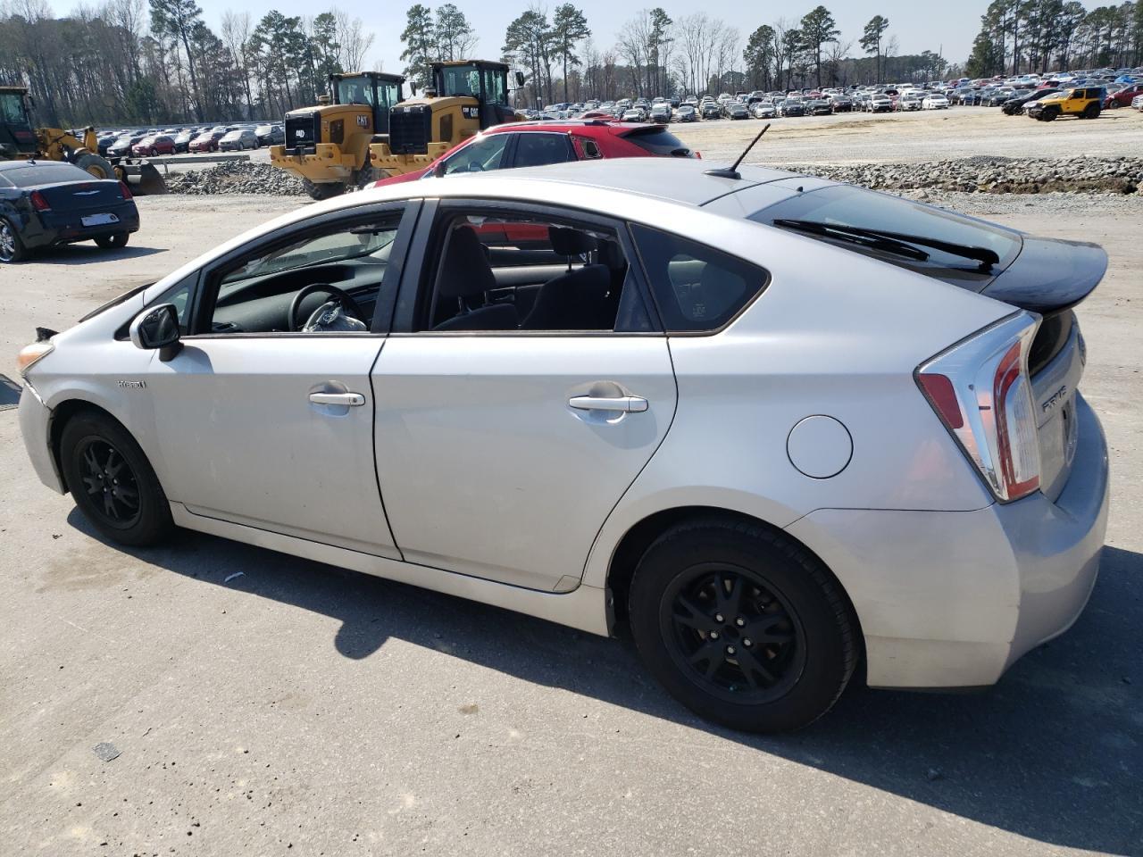 2015 TOYOTA PRIUS - Image 2