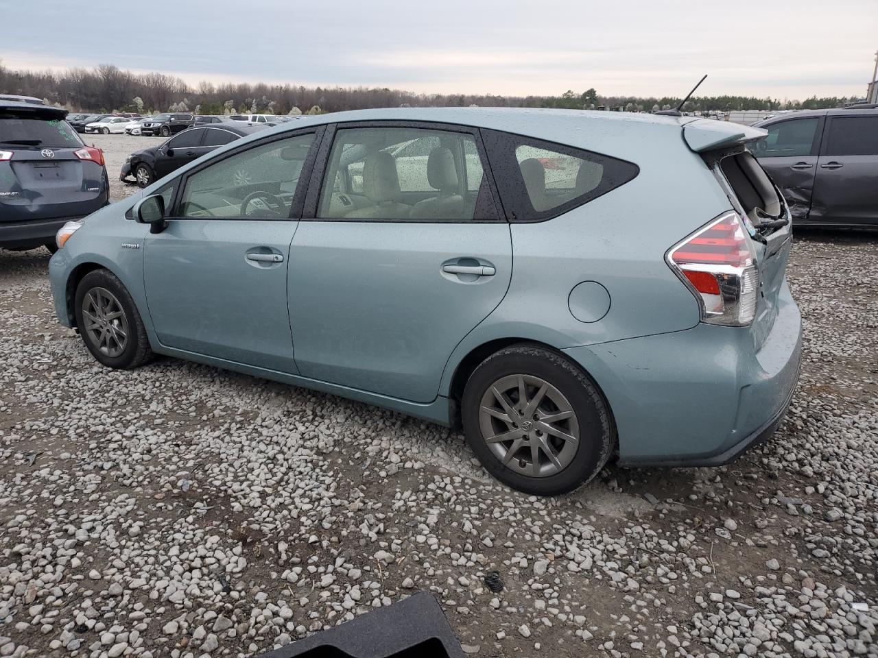 2017 TOYOTA PRIUS V - Фото 2