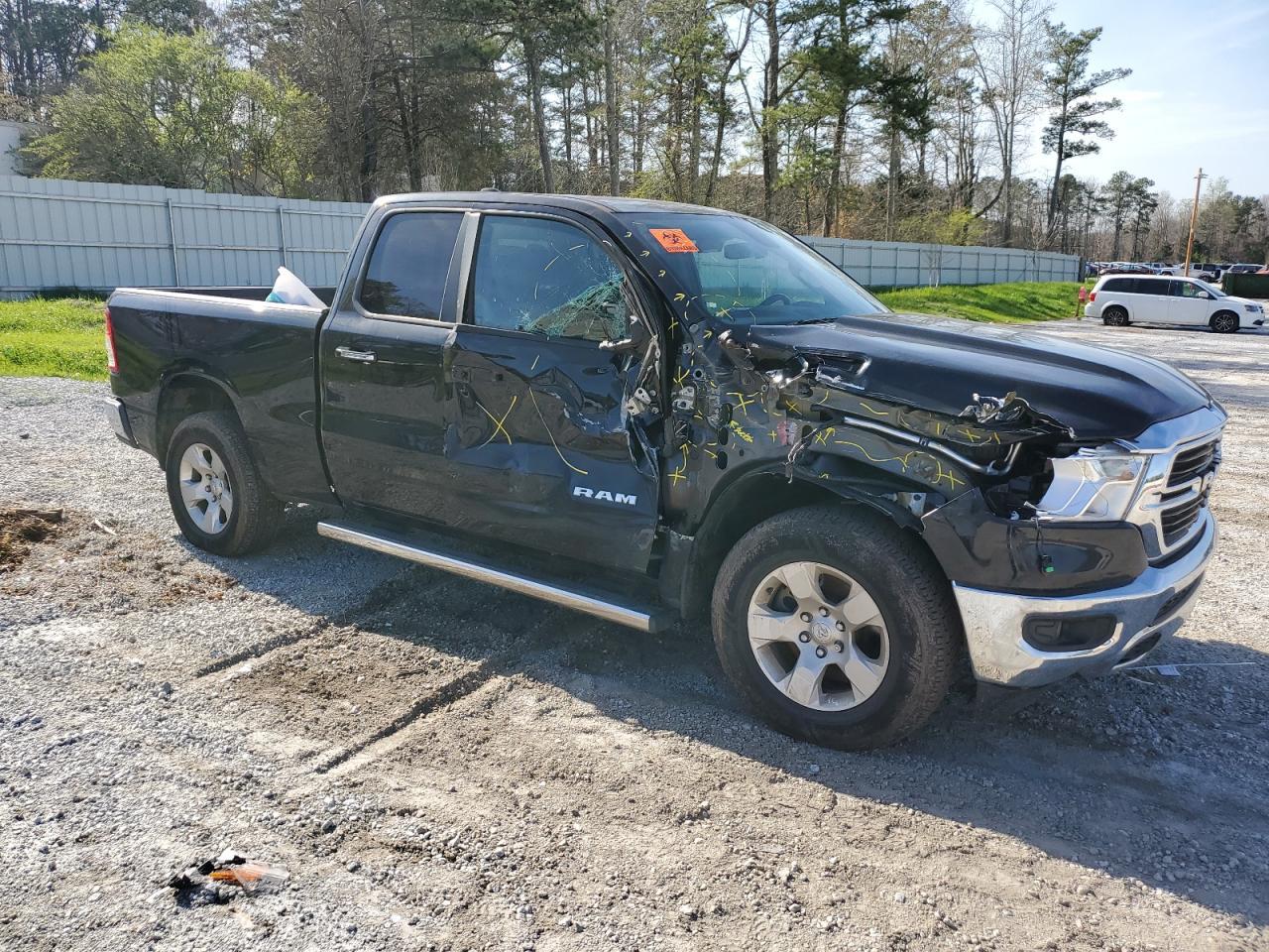 2019 RAM 1500 BIG H - Фото 4