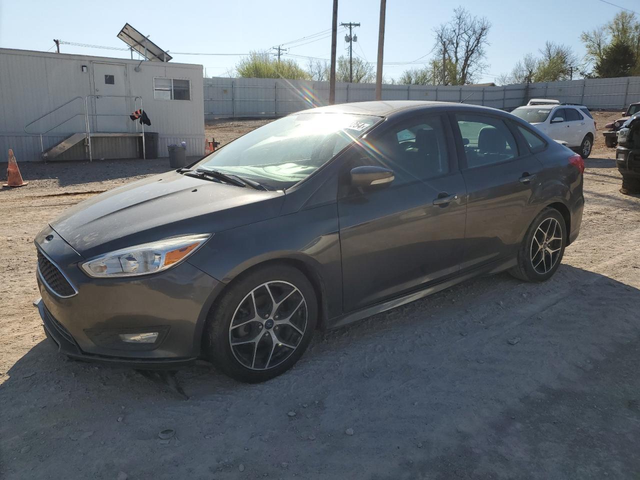 2015 FORD FOCUS SE car image