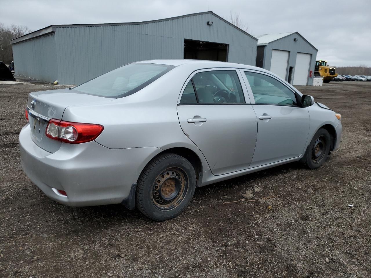 2013 TOYOTA COROLLA BA - Фото 3