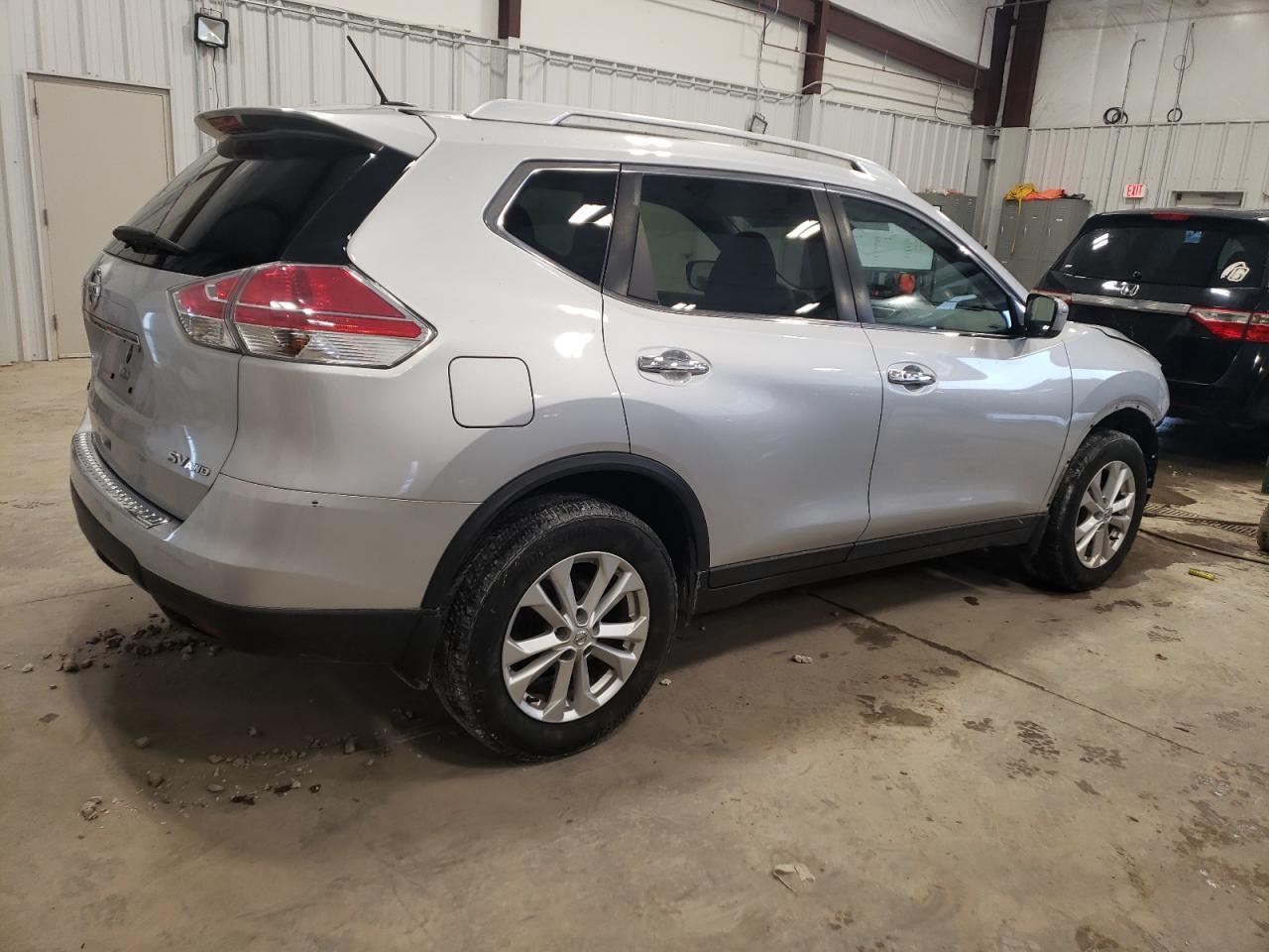 2016 NISSAN ROGUE S - Фото 3