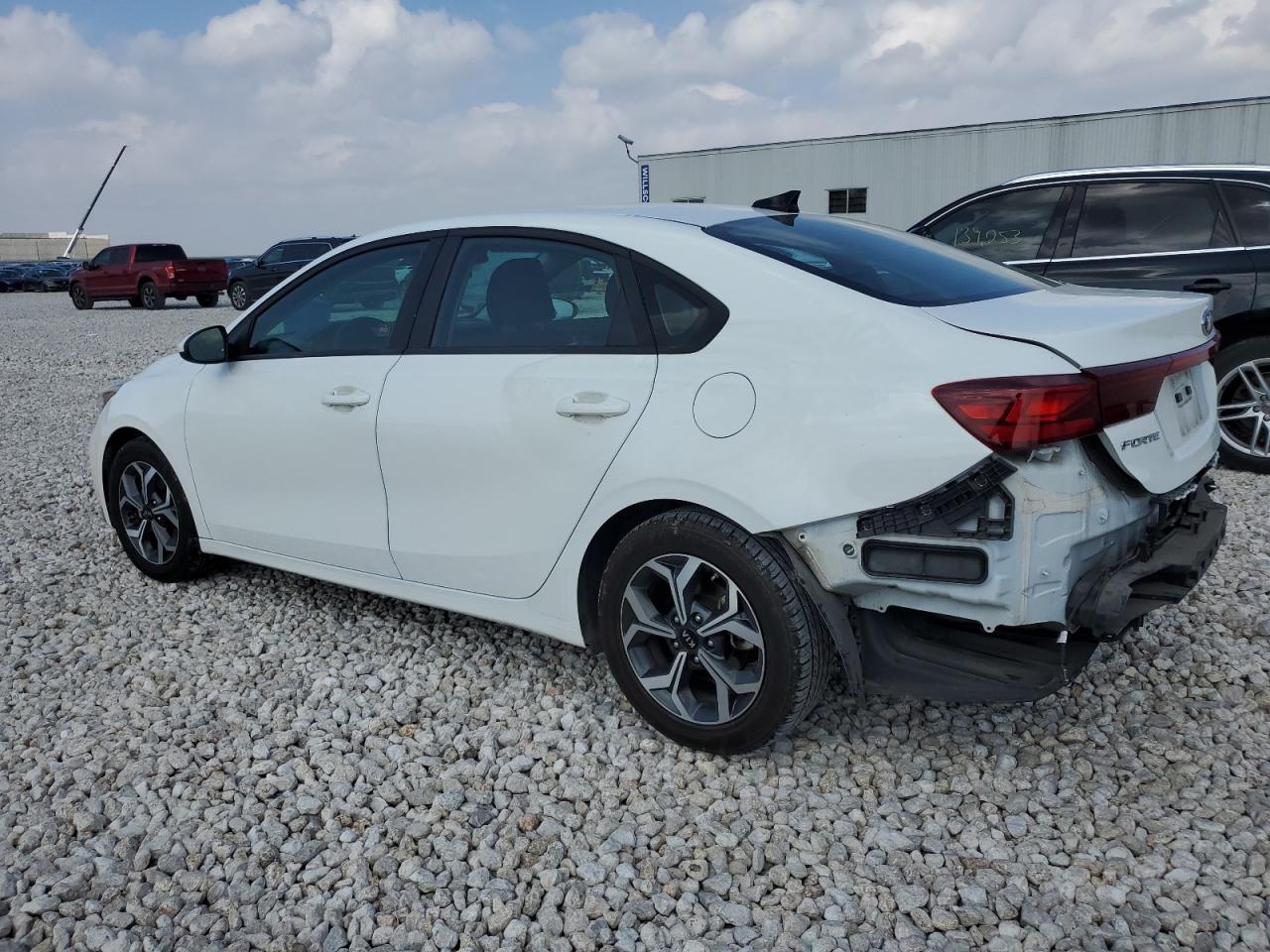 2021 KIA FORTE FE - Фото 2