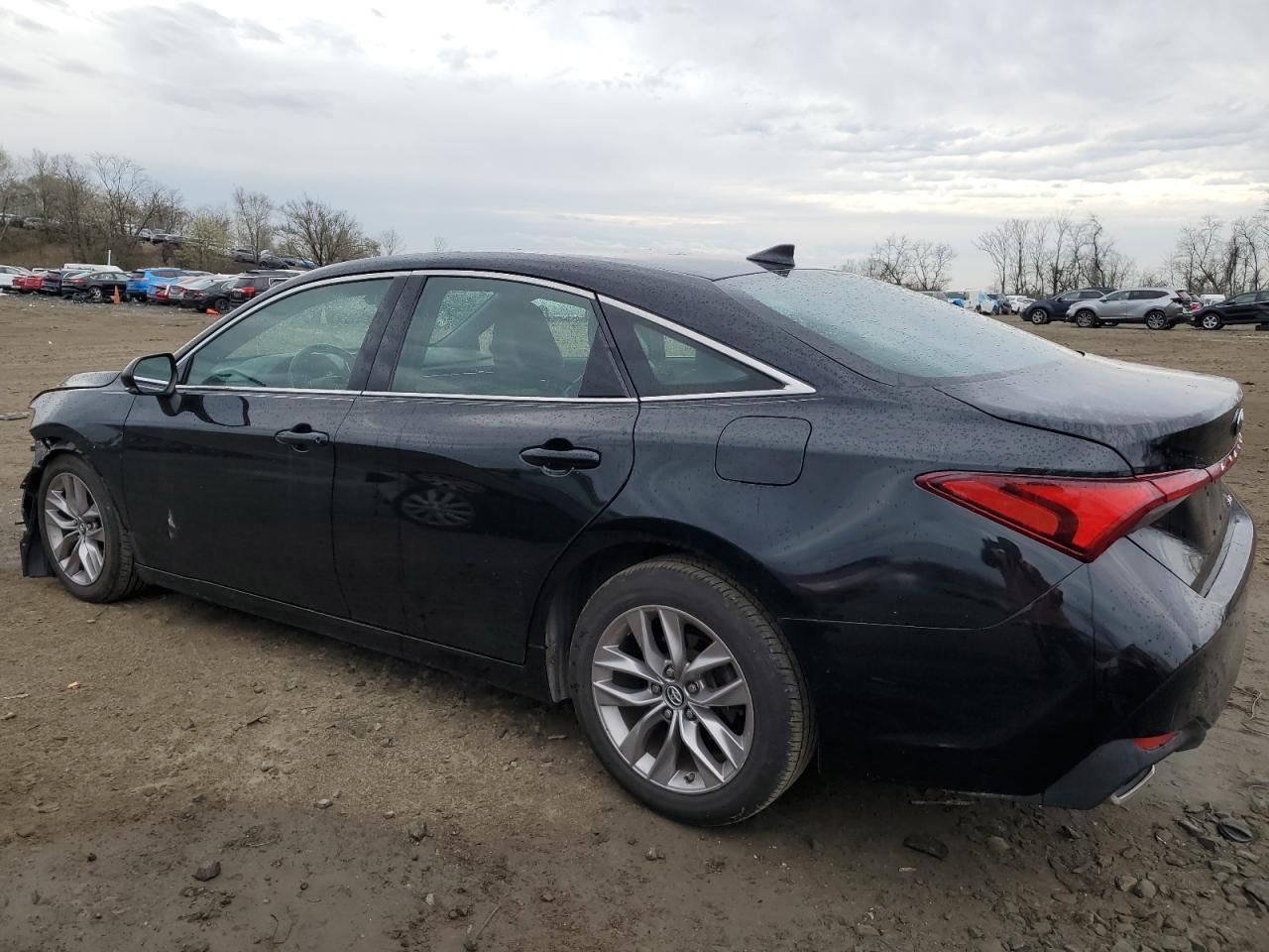 2019 TOYOTA AVALON XLE - Image 2