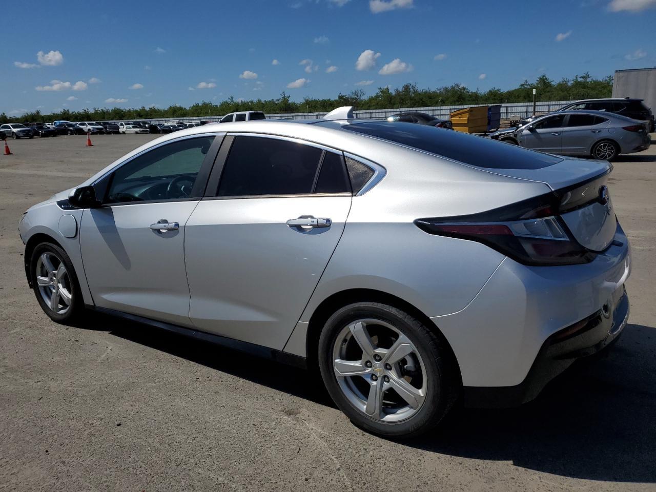 2017 CHEVROLET VOLT LT - Image 2
