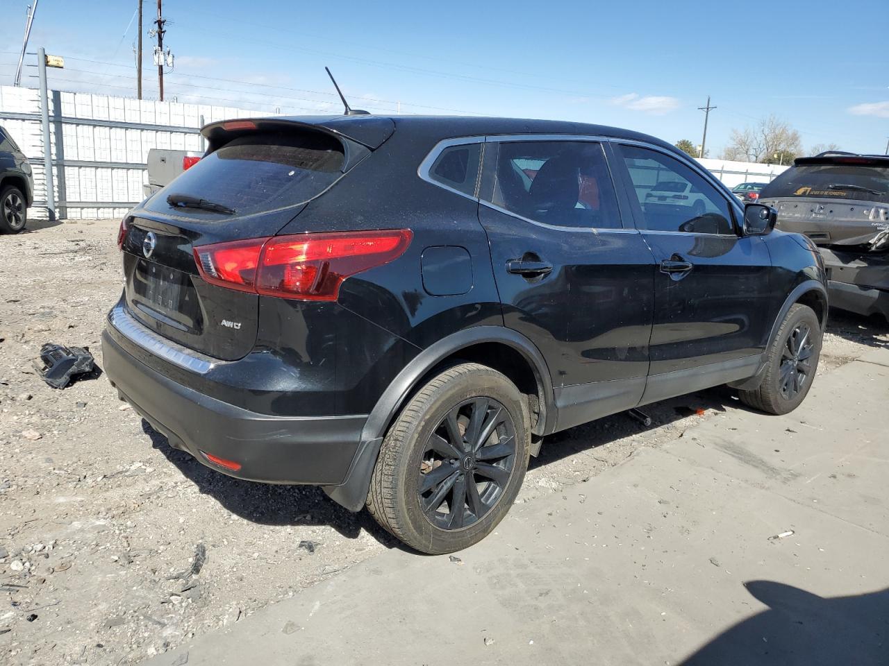 2017 NISSAN ROGUE SPOR - Фото 3