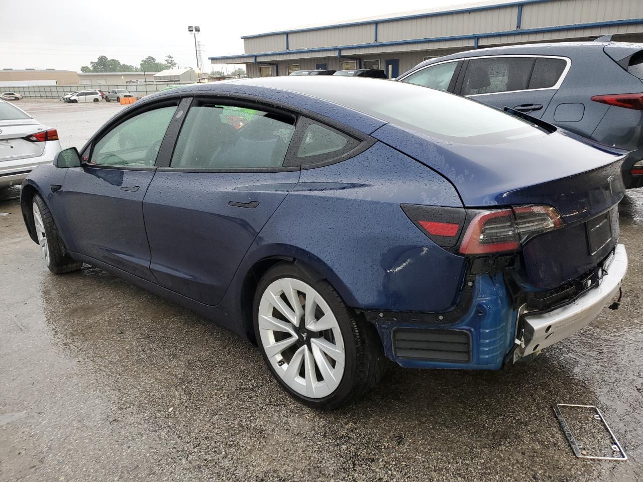 2022 TESLA MODEL 3 - Image 2