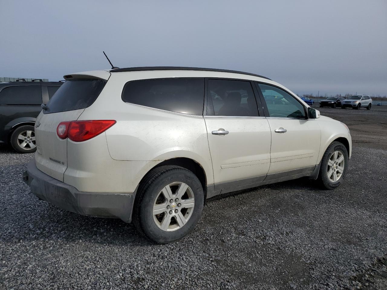 2012 CHEVROLET TRAVERSE L - Image 3