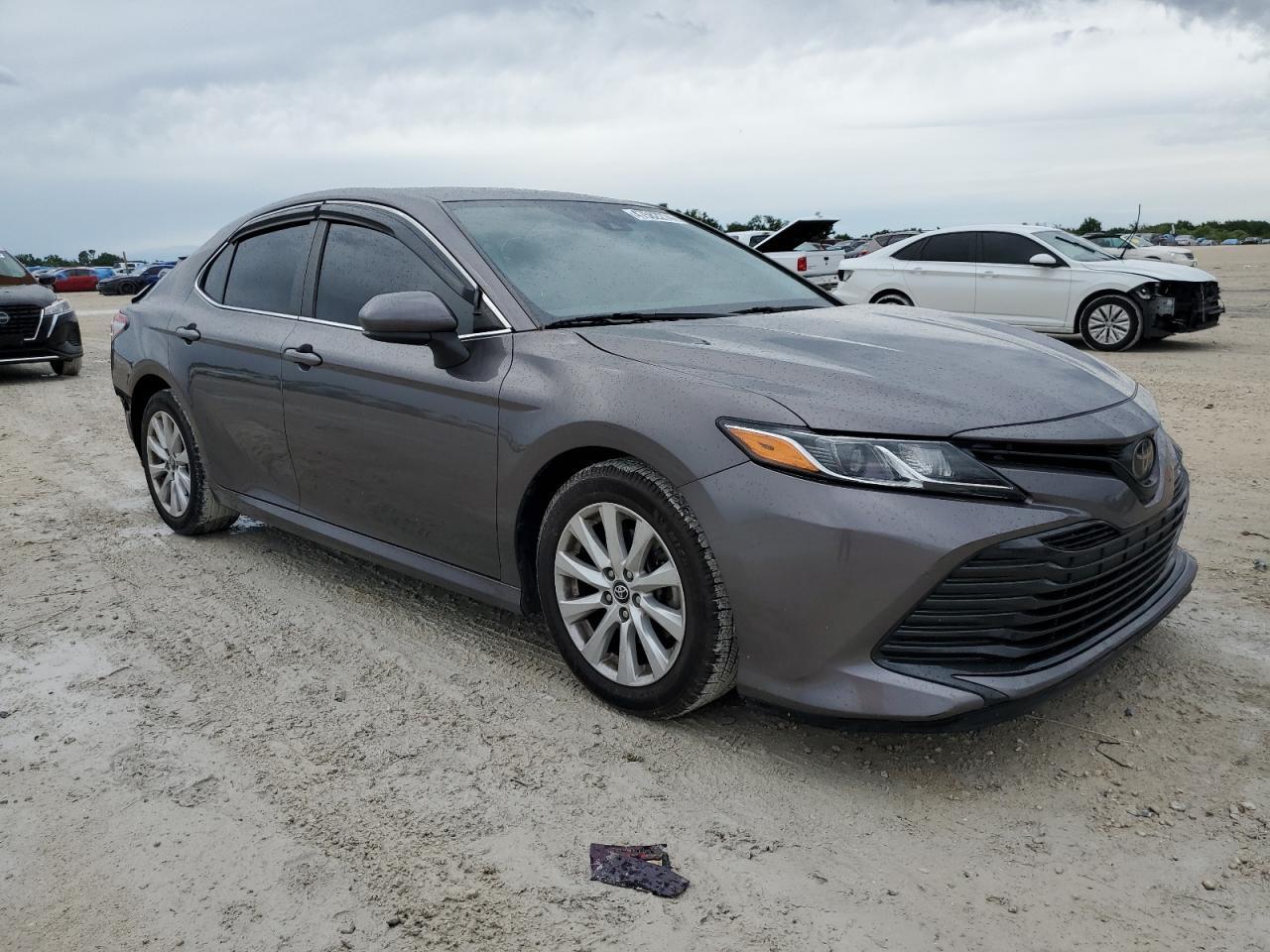 2020 TOYOTA CAMRY LE - Фото 4
