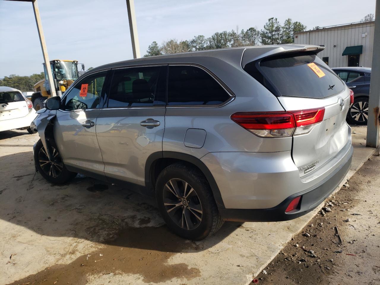 2019 TOYOTA HIGHLANDER - Image 2