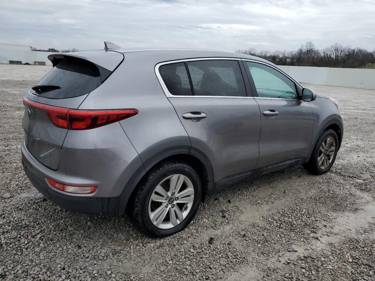 2017 KIA SPORTAGE L - Image 3