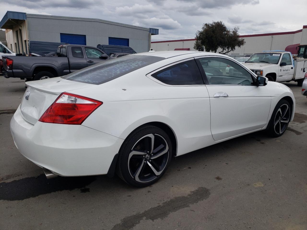 2010 HONDA ACCORD EXL - Image 3