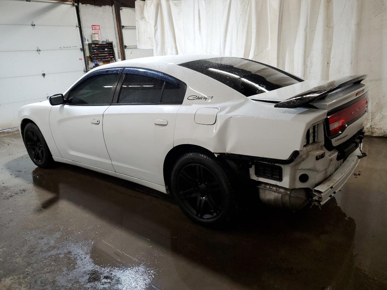 2014 DODGE CHARGER SE - Image 2