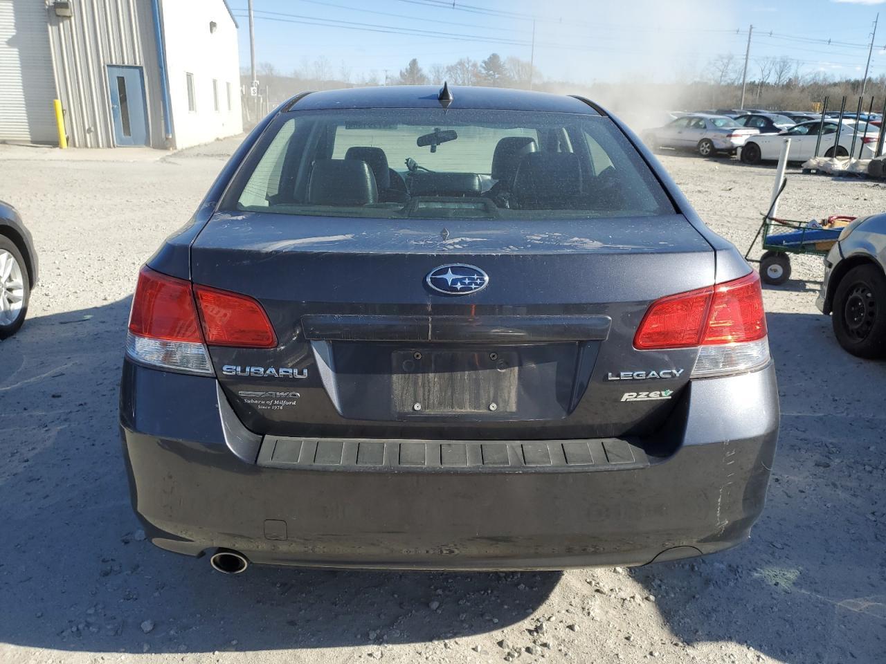 2011 SUBARU LEGACY 2.5 - Image 6