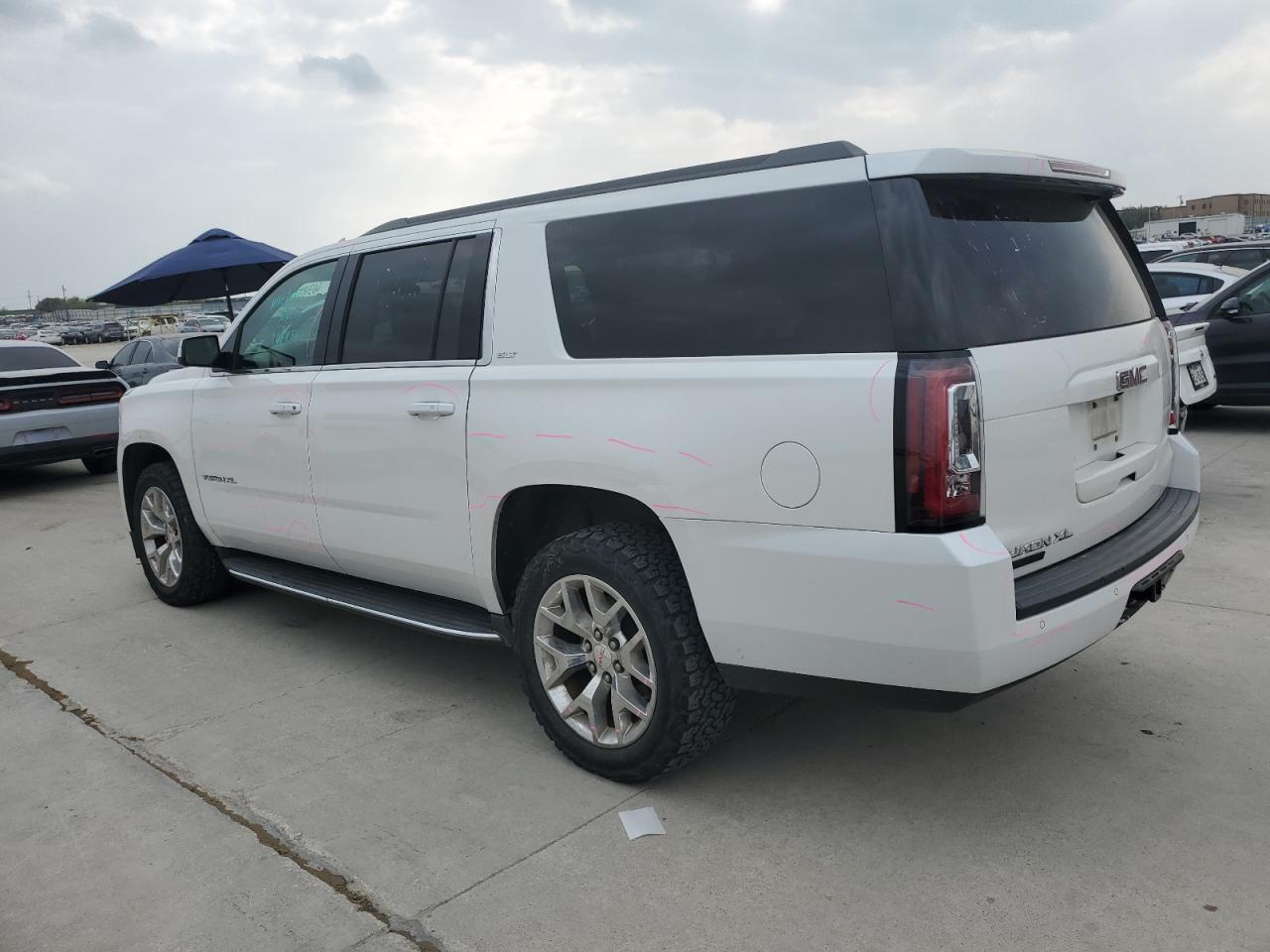 2016 GMC YUKON XL K - Фото 2