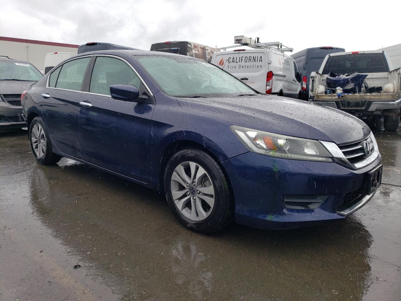 2014 HONDA ACCORD LX - Image 4