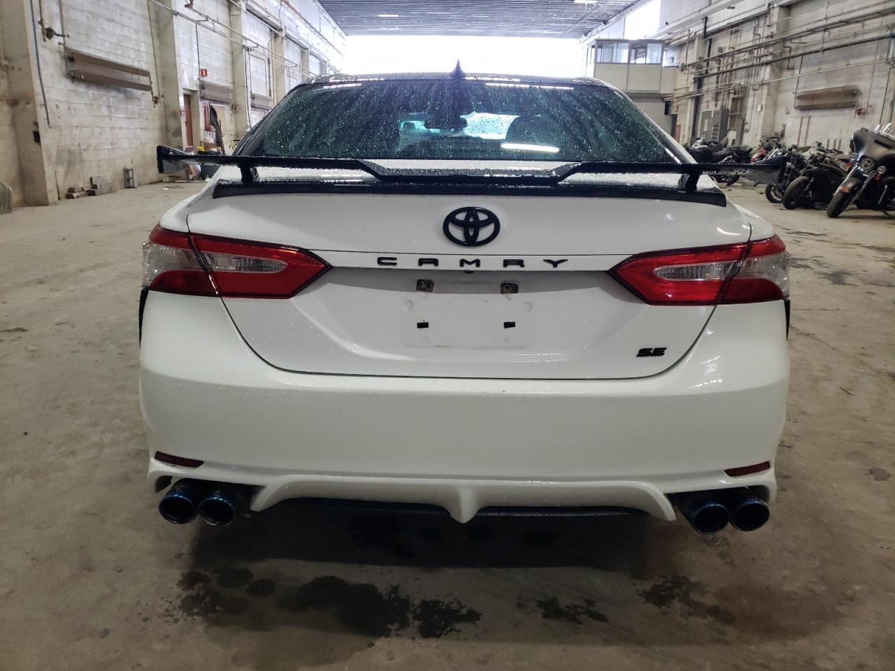 2020 TOYOTA CAMRY SE - Image 6
