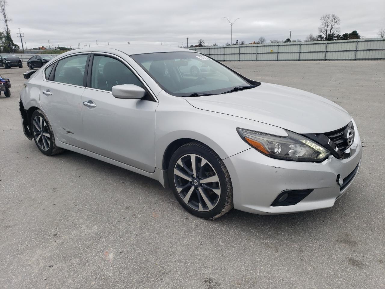 2017 NISSAN ALTIMA 2.5 - Image 4