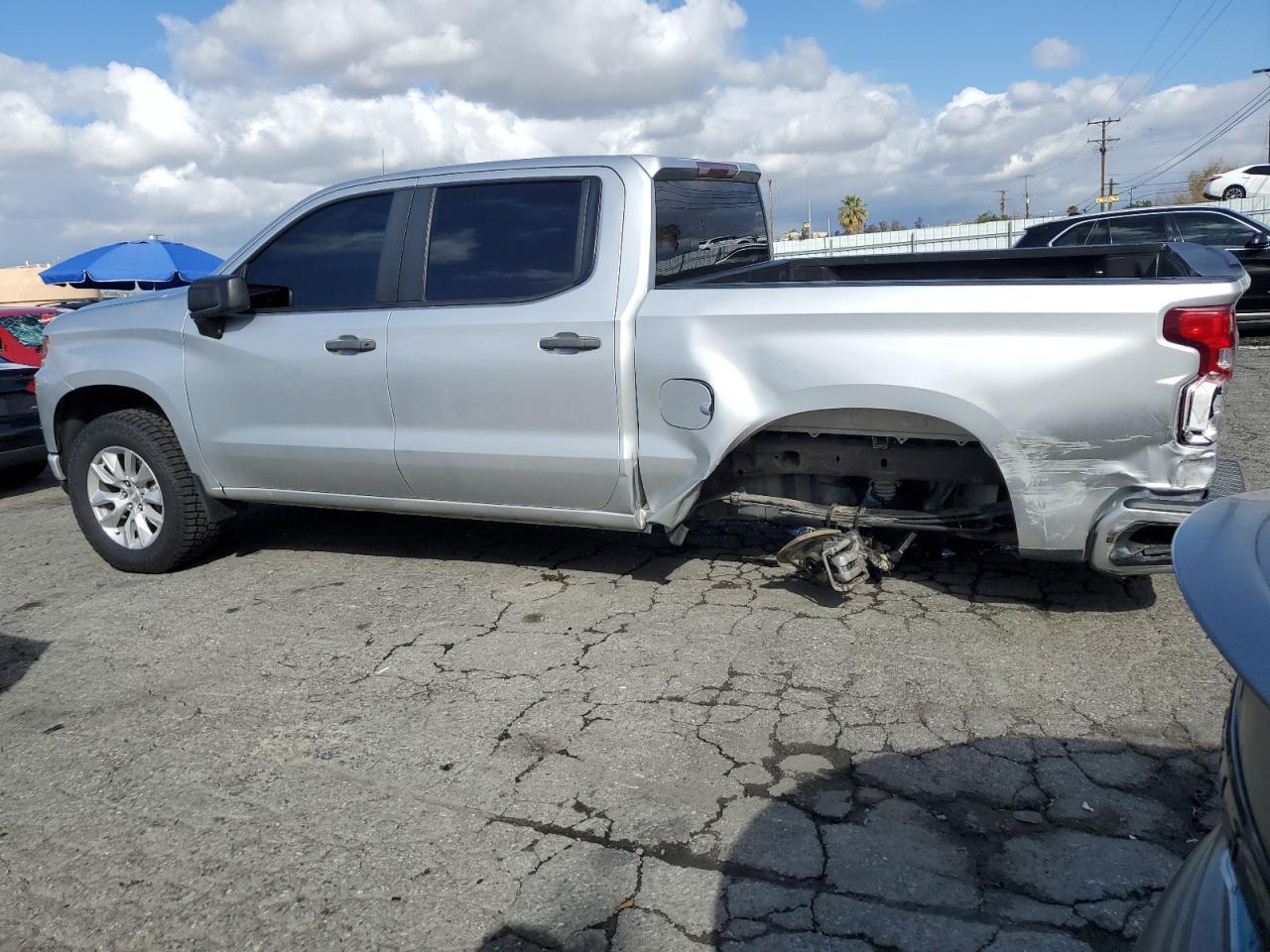 2019 CHEVROLET SILVERADO - Image 2