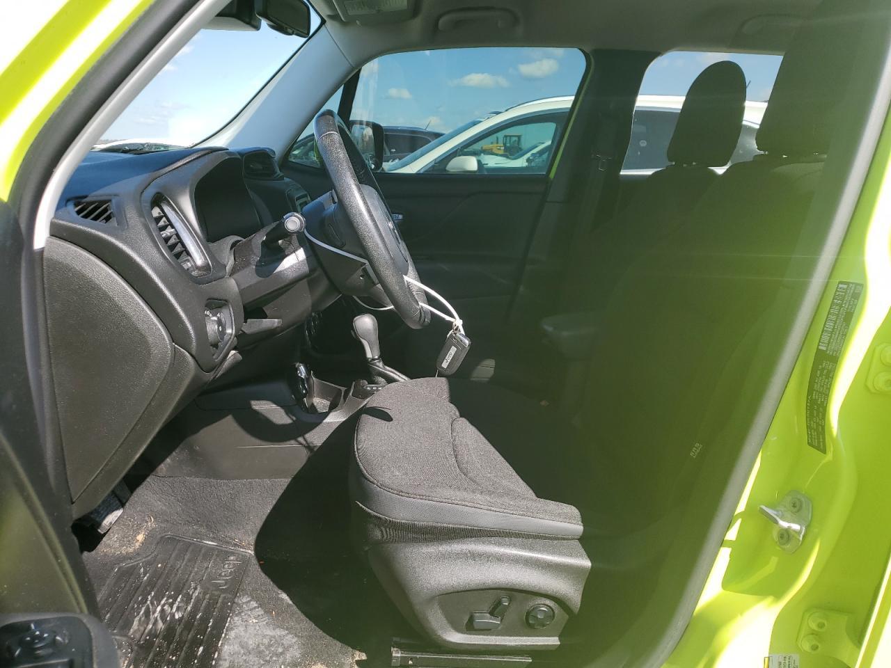 2017 JEEP RENEGADE L - Image 7