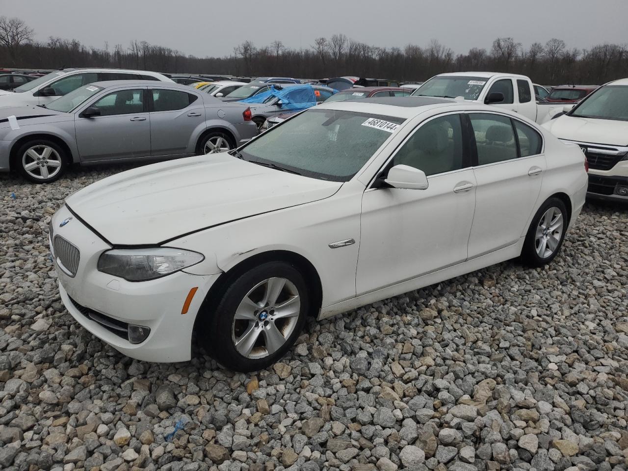 2013 BMW 528 XI car image