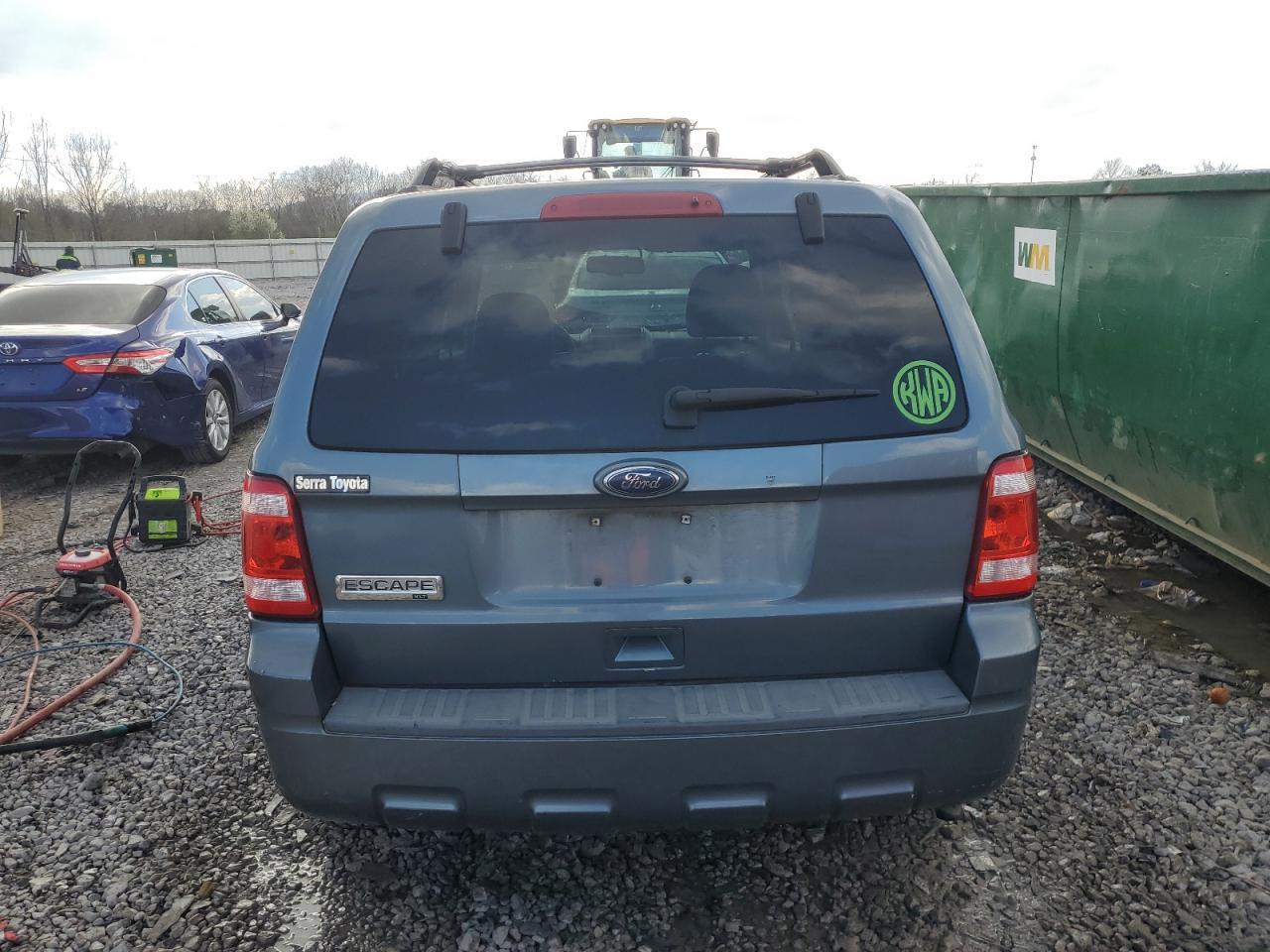 2010 FORD ESCAPE XLT - Image 6